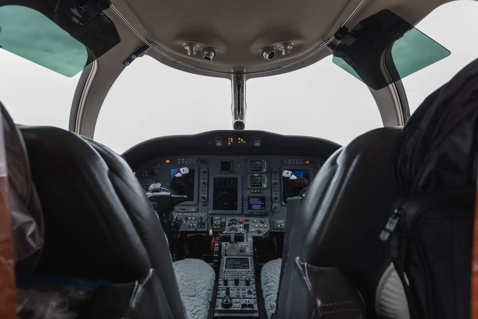 Cessna Citation CJ3 N777NJ operated by Jet Linx Aviation, LLC, KLOT photo 6
