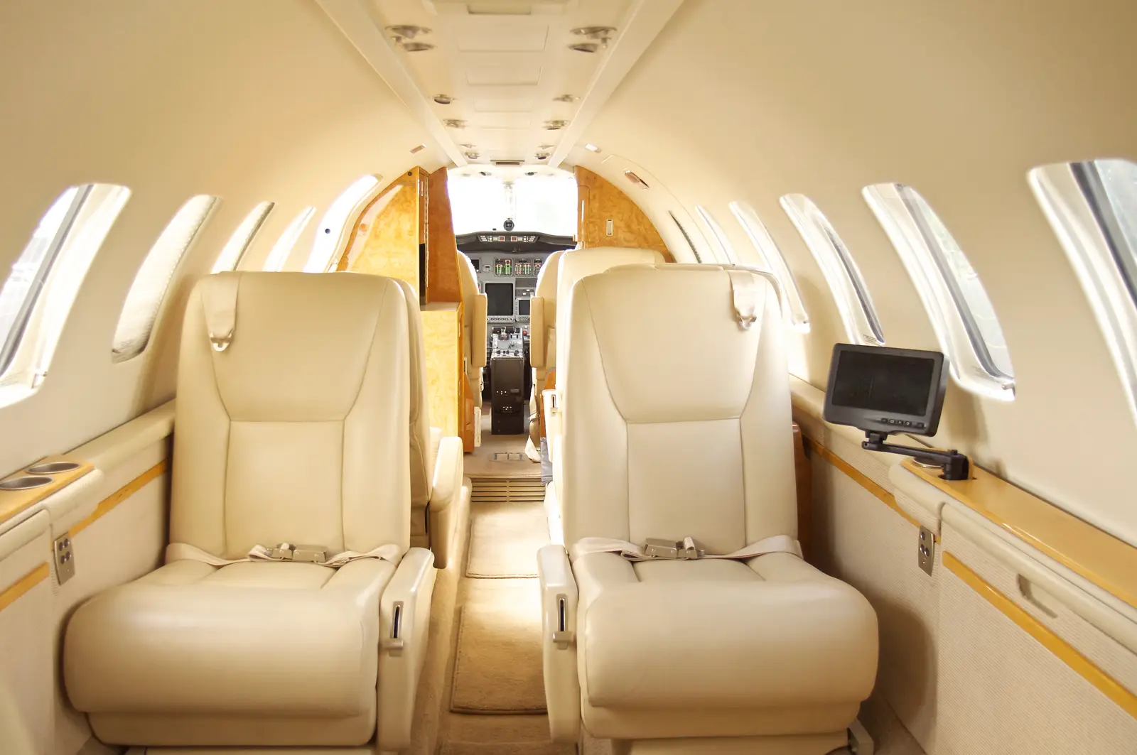 Cessna Citation Ultra N777WY operated by Gulf Atlantic Airways, Inc., KGNV photo 2