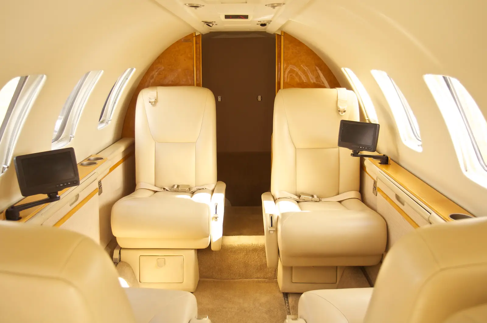 Cessna Citation Ultra N777WY operated by Gulf Atlantic Airways, Inc., KGNV photo 3