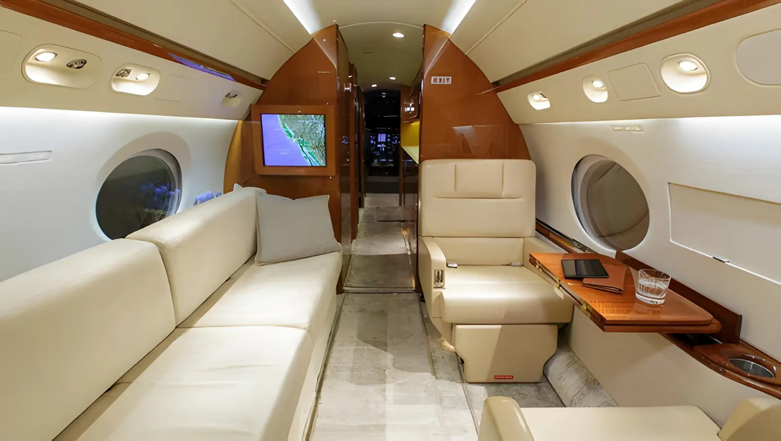 Gulfstream V N780W operated by Fly Alliance photo 5