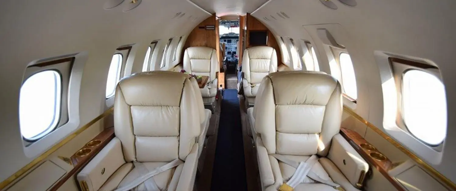 Beechcraft Hawker 800XP N789HA operated by AEM Aviation photo 2