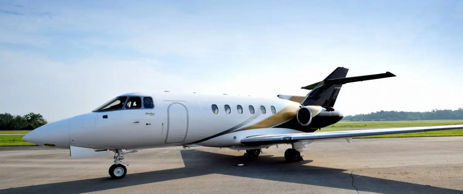 Beechcraft Hawker 800XP N789HA operated by AEM Aviation photo 4