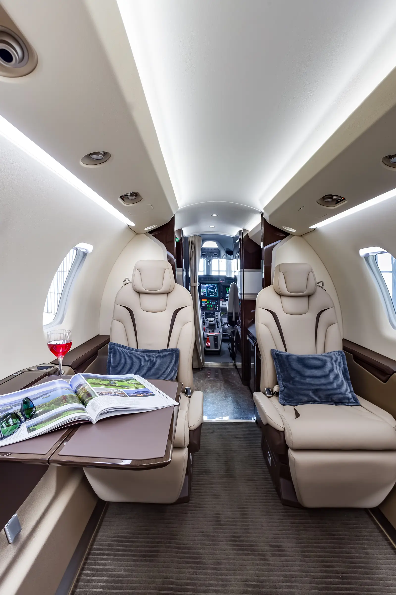 Pilatus PC-24 N78VH operated by Modesto Jet Center photo 4