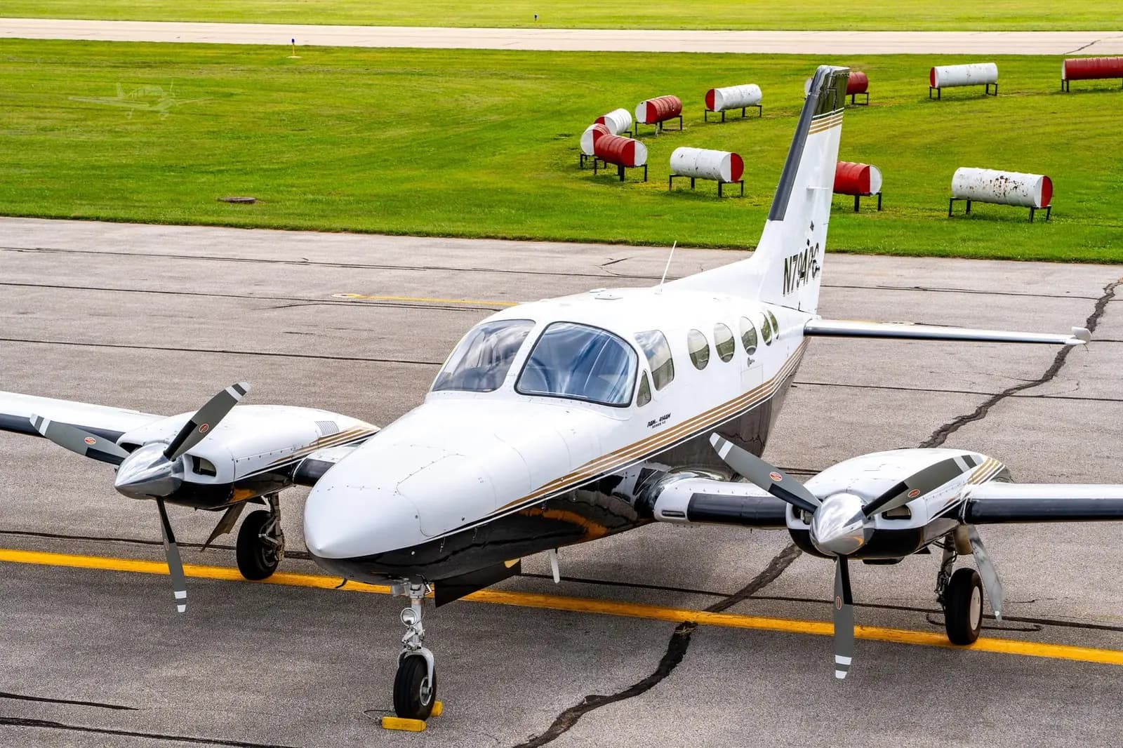 Cessna 414A N794PC operated by Jet Air Inc. photo 5