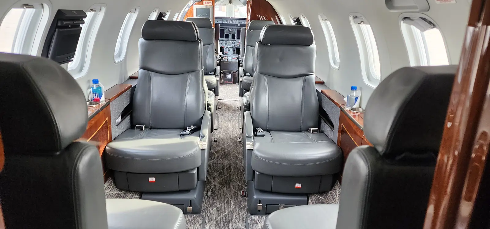 Bombardier Learjet 45XR N796JH operated by Cirrus Aviation Services photo 5