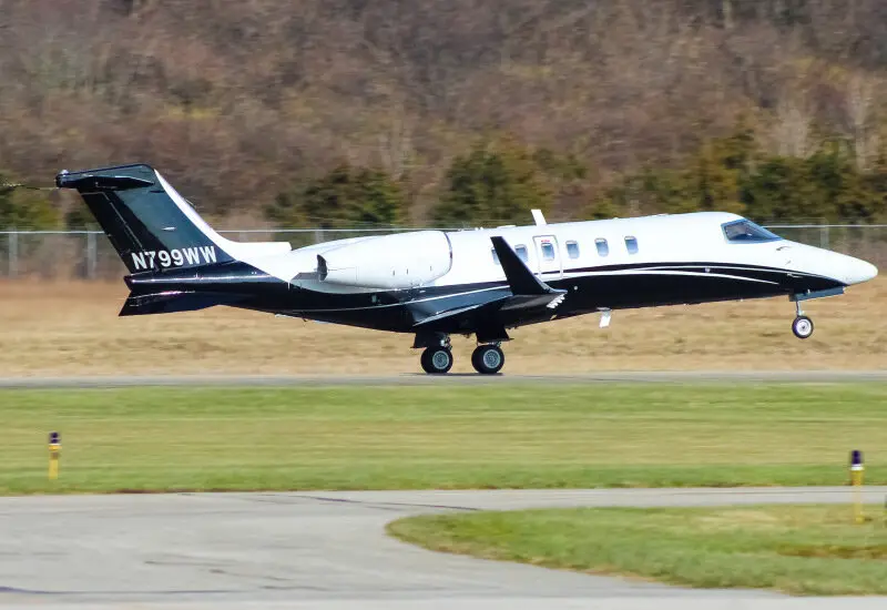 Bombardier Learjet 45 N799WW