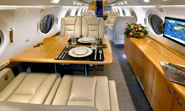 Gulfstream G550 N79RP operated by Solairus Aviation photo 5
