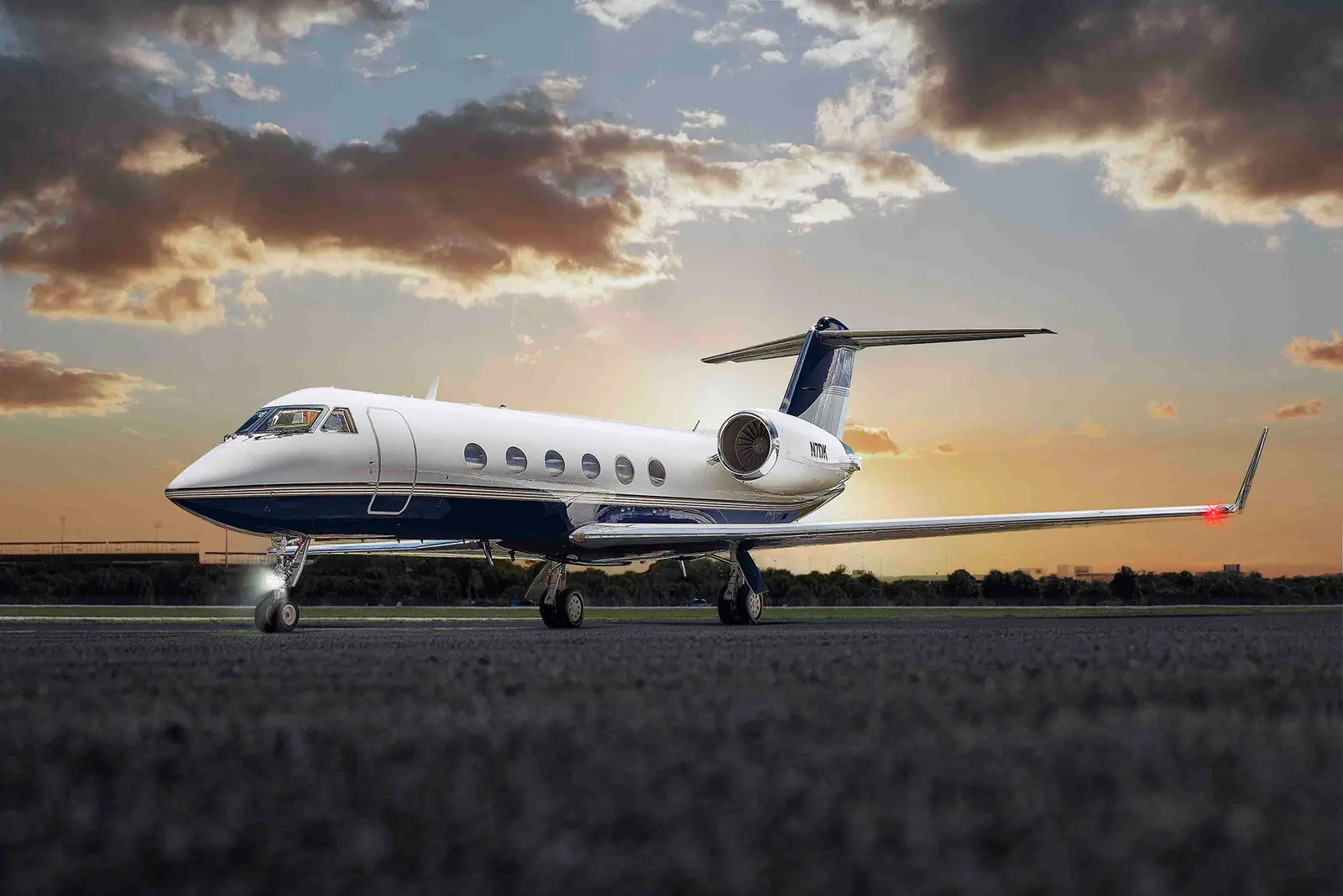 Gulfstream IV N7DK operated by Journey Aviation, LLC, exterior
