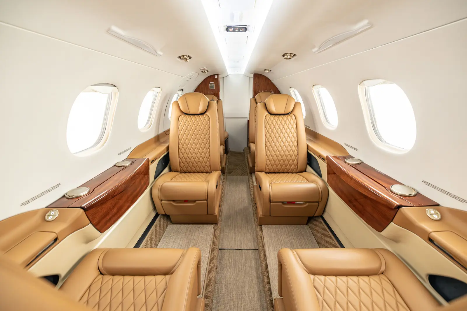 Embraer Phenom 300 N7DR operated by Elite Jets Charter, LLC photo 3