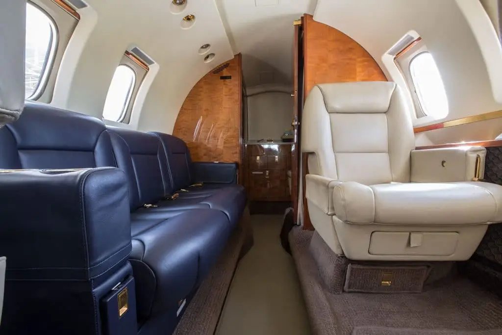 Beechcraft Hawker 800XP N800GN operated by Wing Aviation Charter Services, LLC photo 5