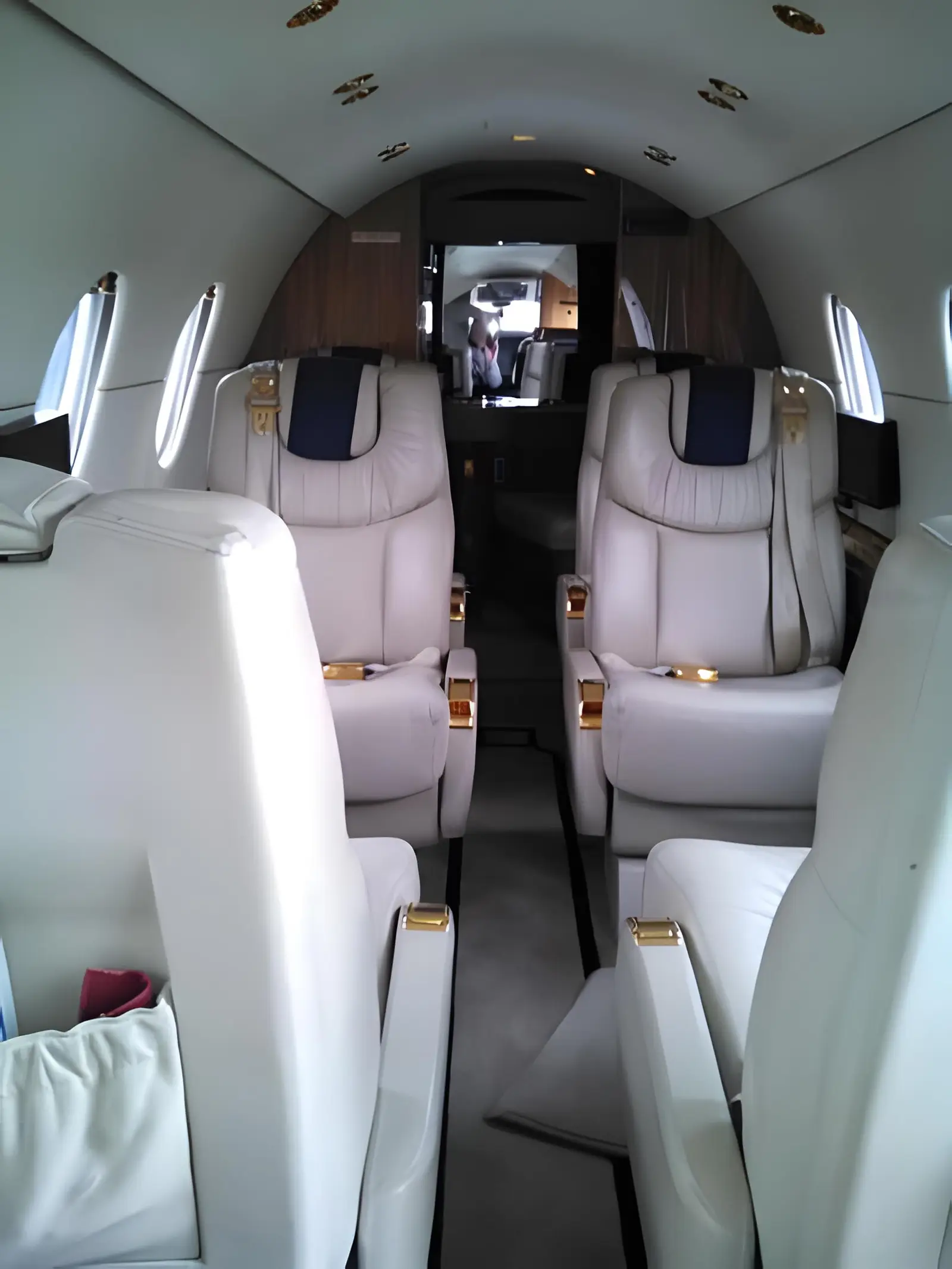 Beechcraft Beechjet 400A N800SD operated by Executive Air Services (EAS) photo 2