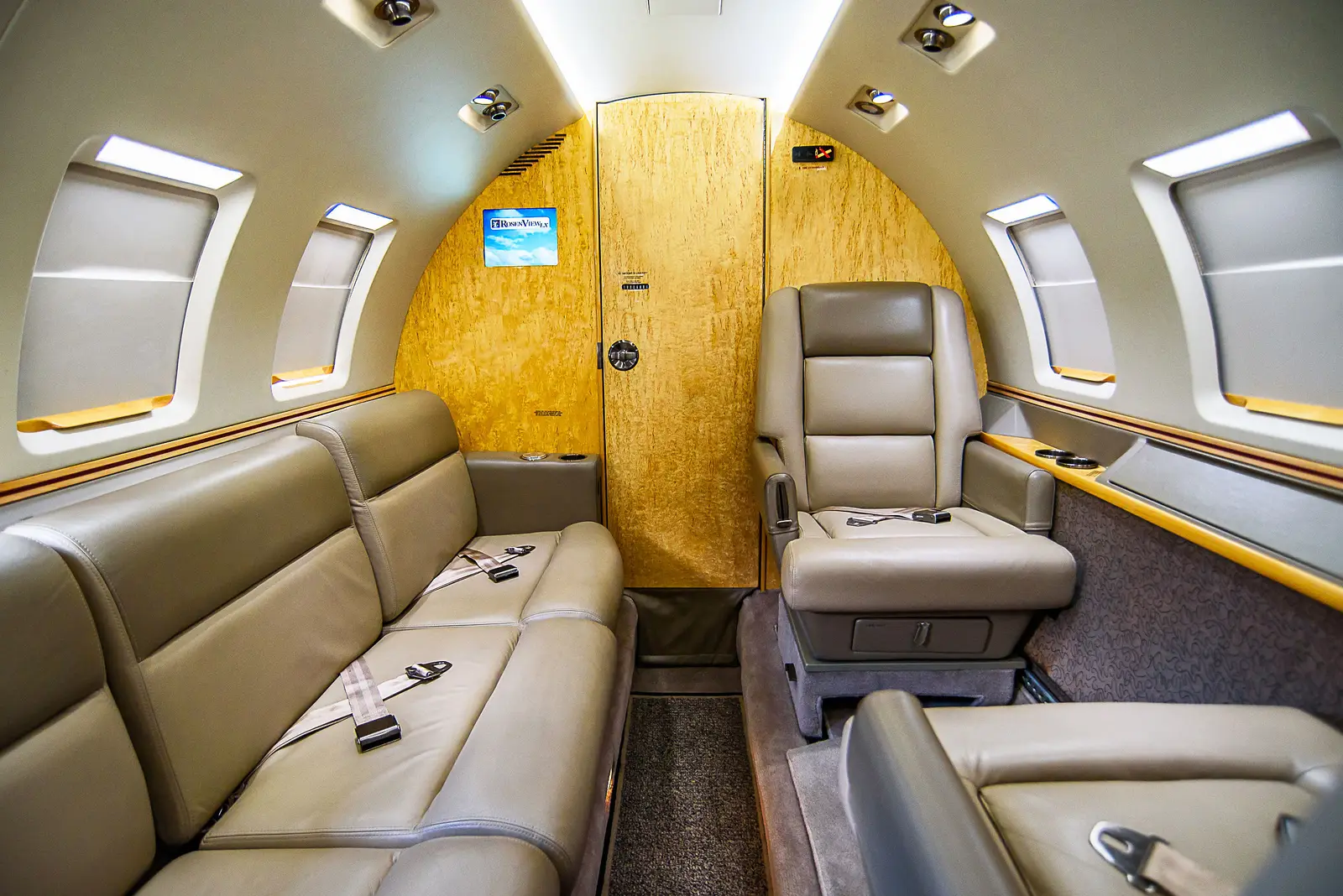 Beechcraft Hawker 1000 N800WD operated by Freedom Jets Charter photo 2