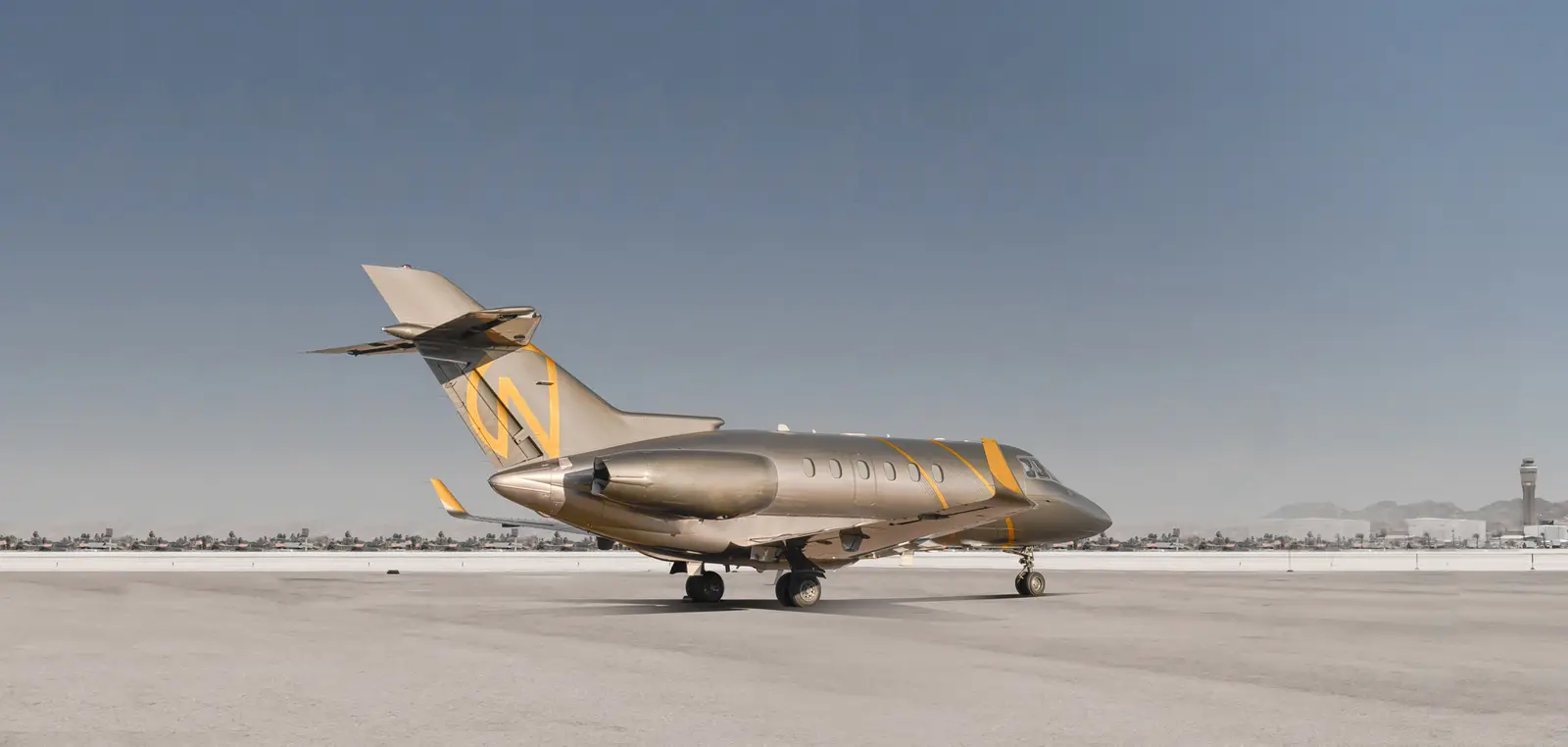 Beechcraft Hawker 900XP N801FB operated by Jet Linx Aviation, LLC photo 4