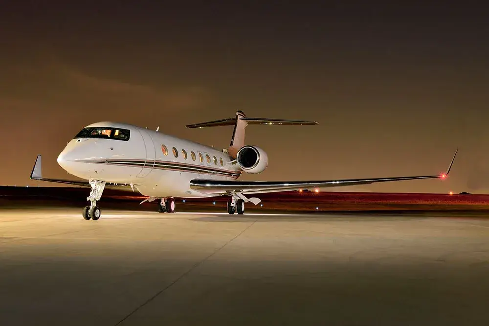 Gulfstream G650ER N801KF operated by Solairus Aviation photo 4