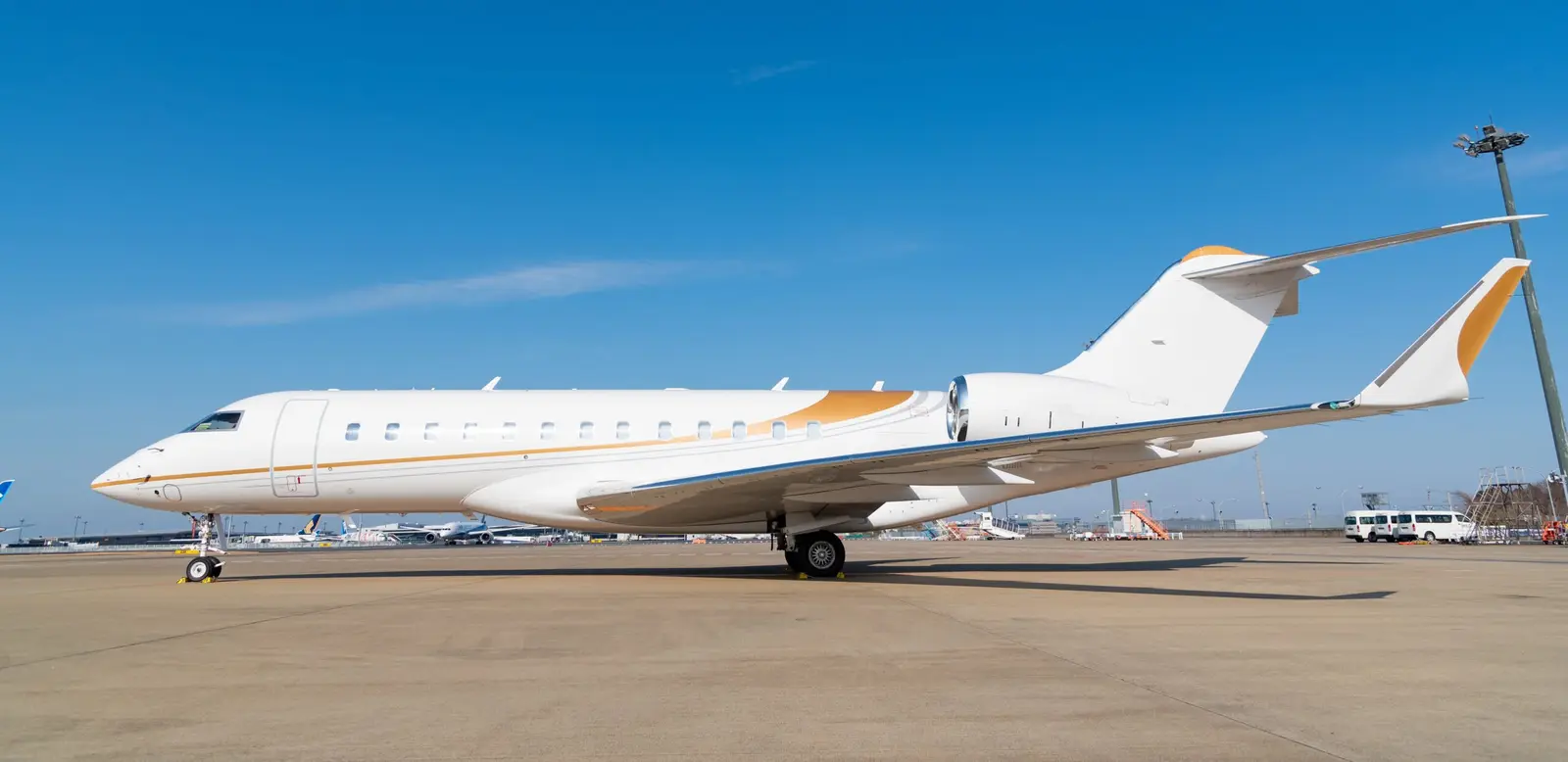 Bombardier Global 6000 N806HK