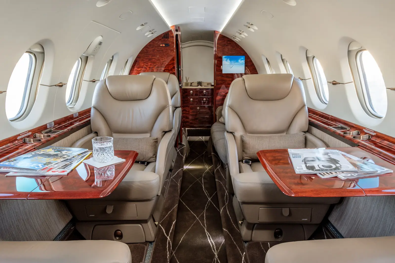 Beechcraft Hawker 850XP N806MC operated by Schubach Aviation, KCRQ photo 5