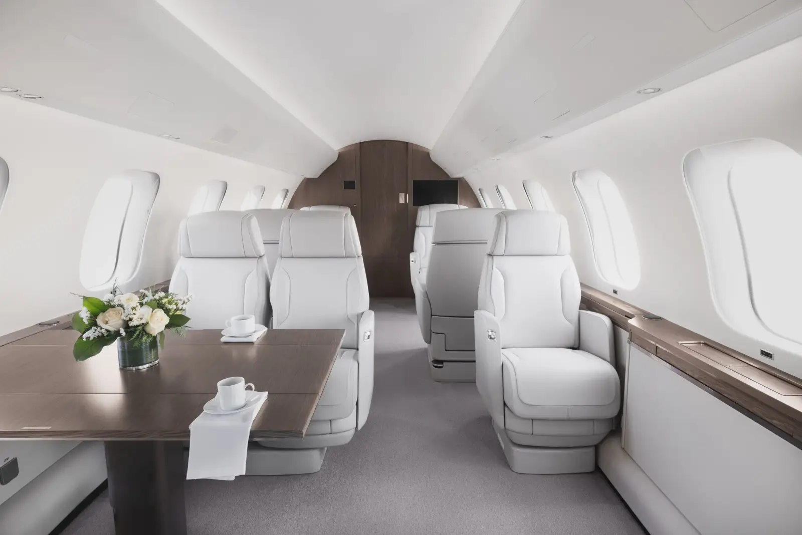 Bombardier Global 7500 N80MV operated by Mira Vista Aviation, Inc. photo 3
