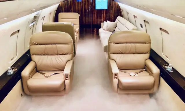 Bombardier Challenger 604 N810D operated by Century Aviation, Inc. photo 2
