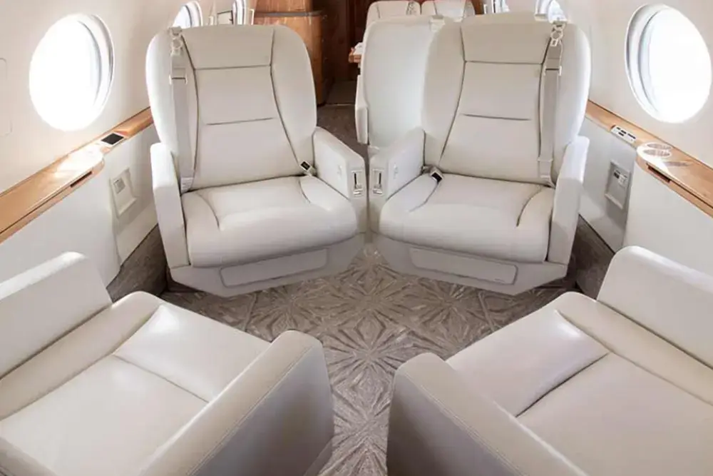 Gulfstream G550 N811TD operated by Executive Fliteways, Inc. photo 6