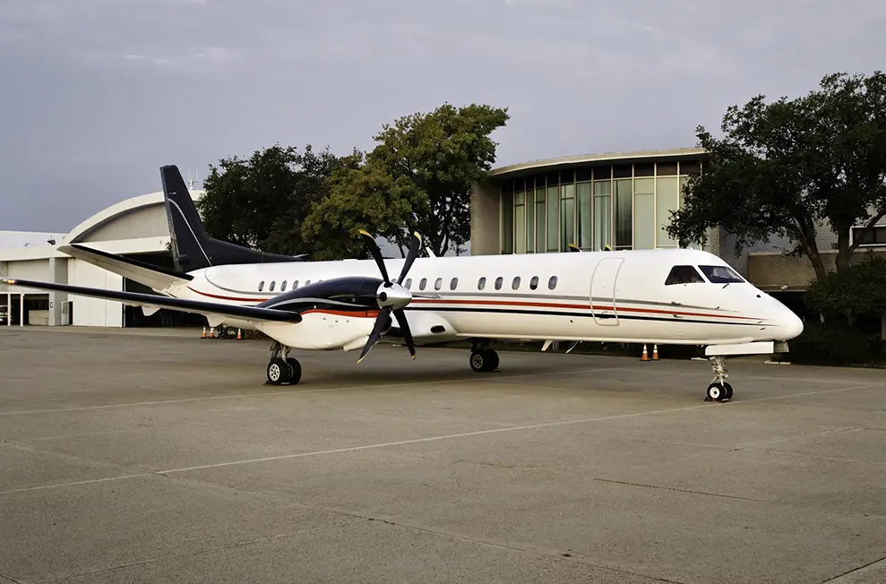 Saab 2000 N814BB operated by Meregrass, Inc., KDBN photo 4
