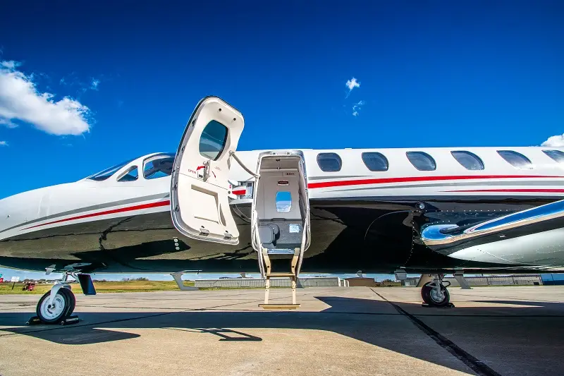Cessna Citation Ultra N816SH operated by Silverhawk Aviation, Inc. photo 4