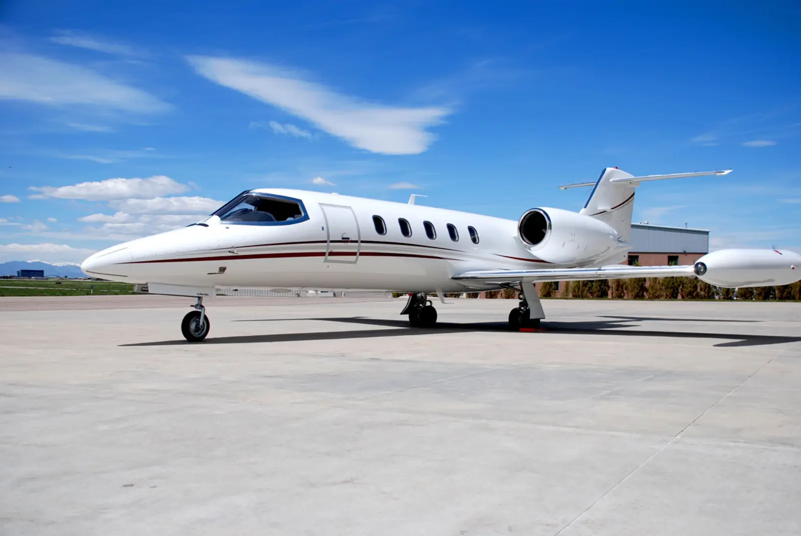 Bombardier Learjet 35A N817EM operated by International Jet Aviation Services, Inc., exterior