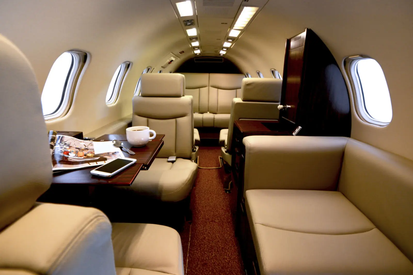 Bombardier Learjet 35A N817EM operated by International Jet Aviation Services, Inc. photo 2