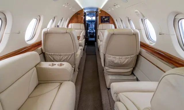 Beechcraft Hawker 900XP N818EZ operated by Sun Air Jets photo 4