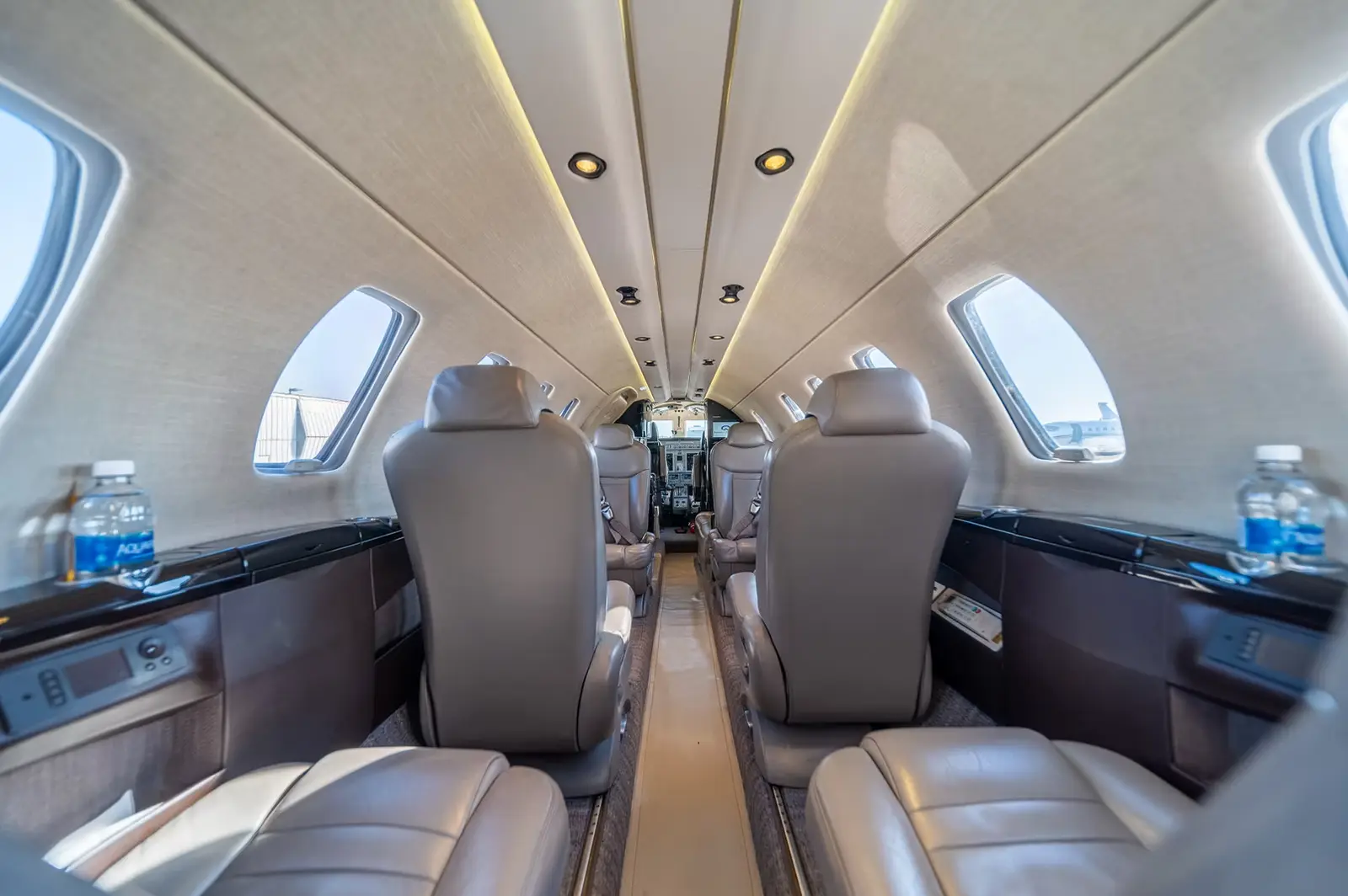 Cessna Citation CJ4 N81QC operated by Davinci Jets, LLC photo 5
