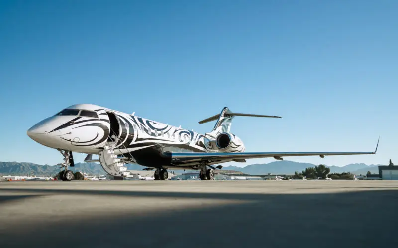 Bombardier Global Express N822VP operated by Planet 9 Private Air ("P9PA"), exterior