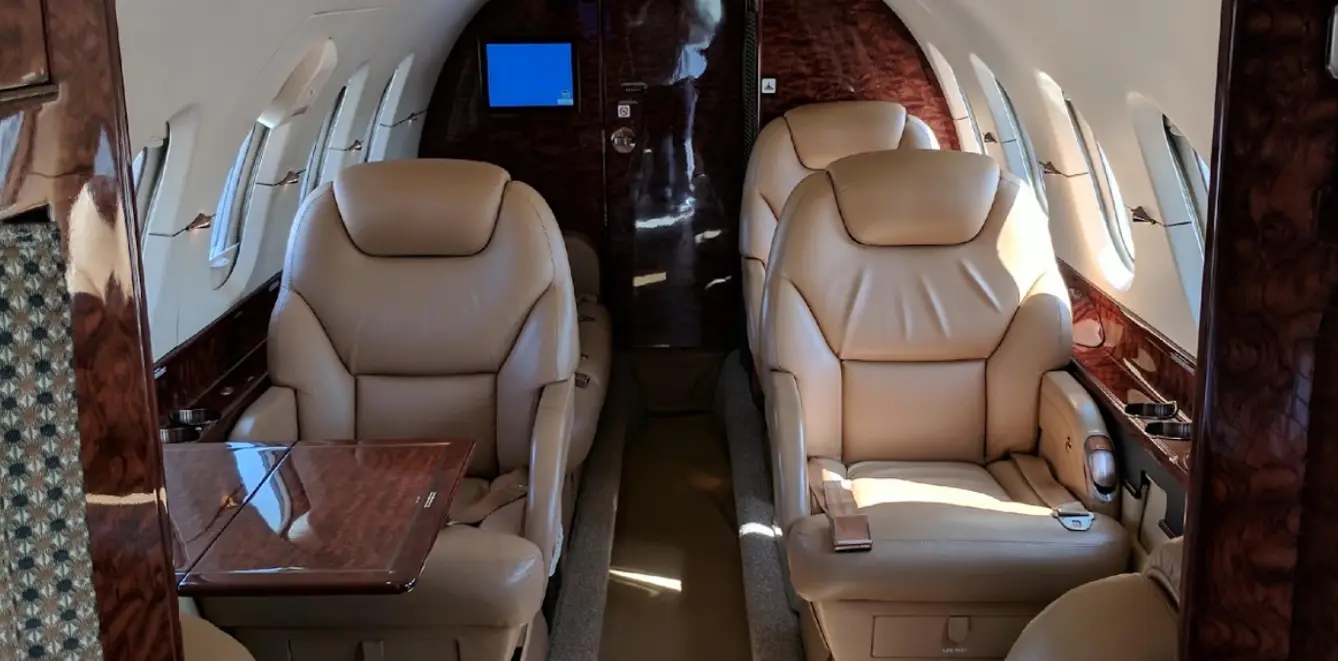 Beechcraft Hawker 800XP N823AM operated by AirMed International photo 2