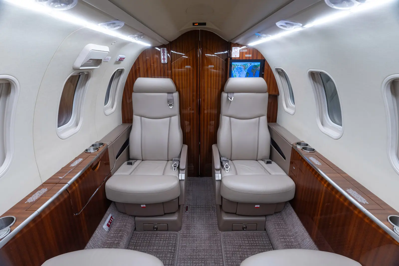 Bombardier Learjet 45XR N823HM operated by PrismJet, LLC photo 5