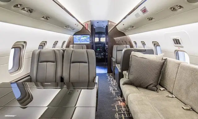 Bombardier Challenger 601-3R N825SG operated by Schubach Aviation, KCRQ photo 2