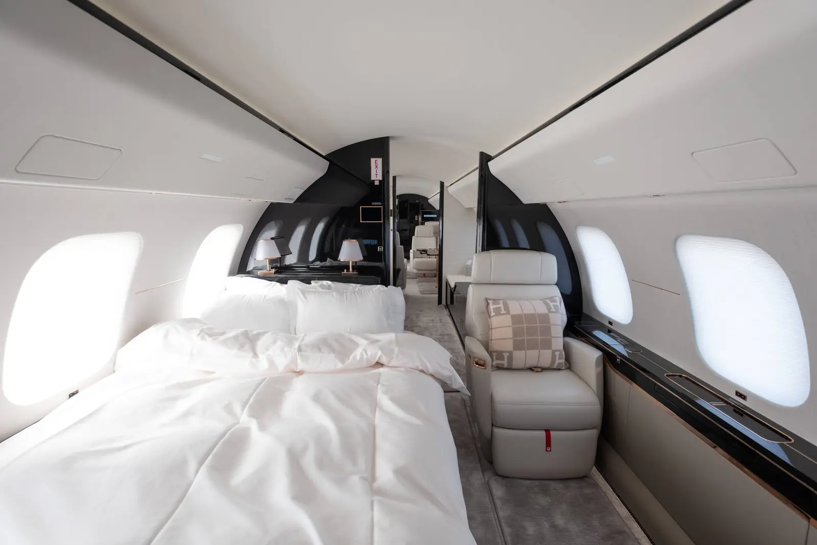 Bombardier Global 7500 N830EM operated by Phenix Jet photo 6