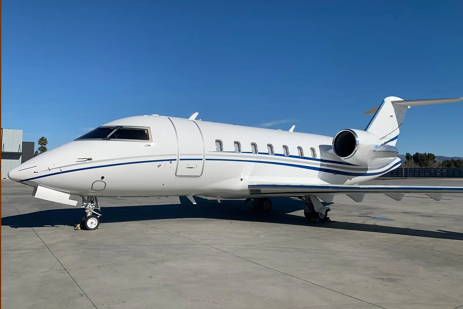 Gulfstream G200 N831PB operated by ACI Jet photo 3