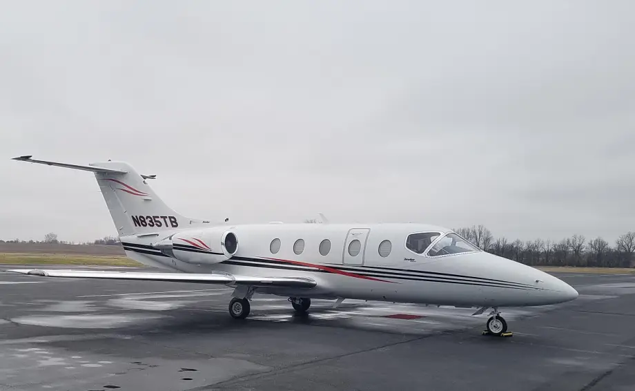 Beechcraft Hawker 400XP N835TB operated by Don Davis Aviation, KEVV, exterior