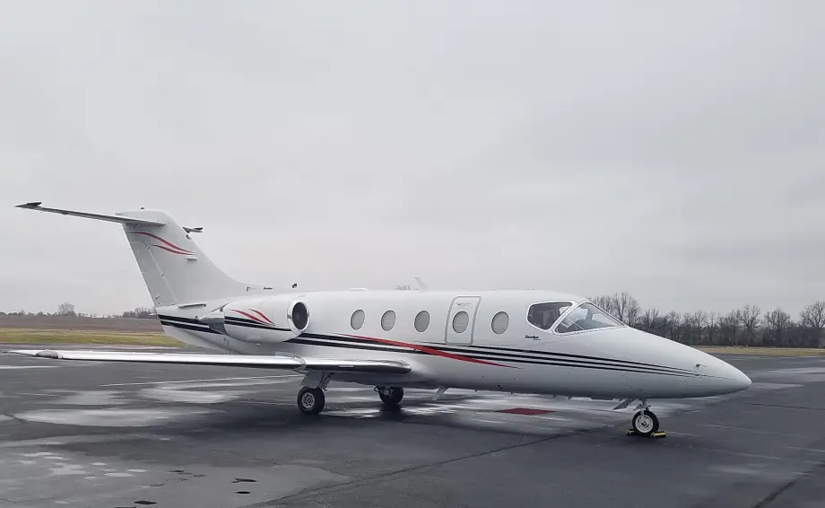 Beechcraft Hawker 400XP N835TB operated by Don Davis Aviation, KEVV photo 2