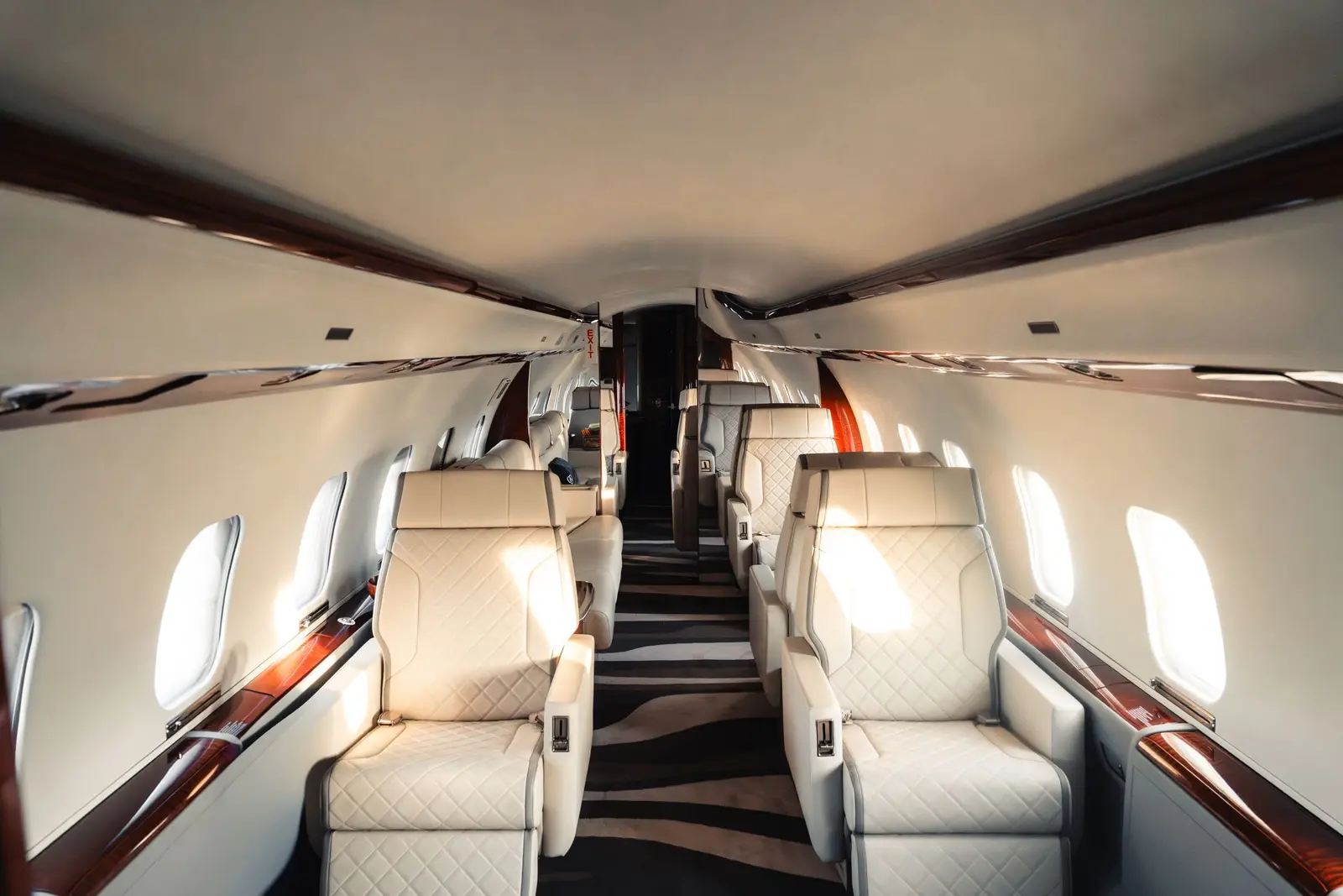 Bombardier Global Express N83WG operated by Fly Alliance photo 2