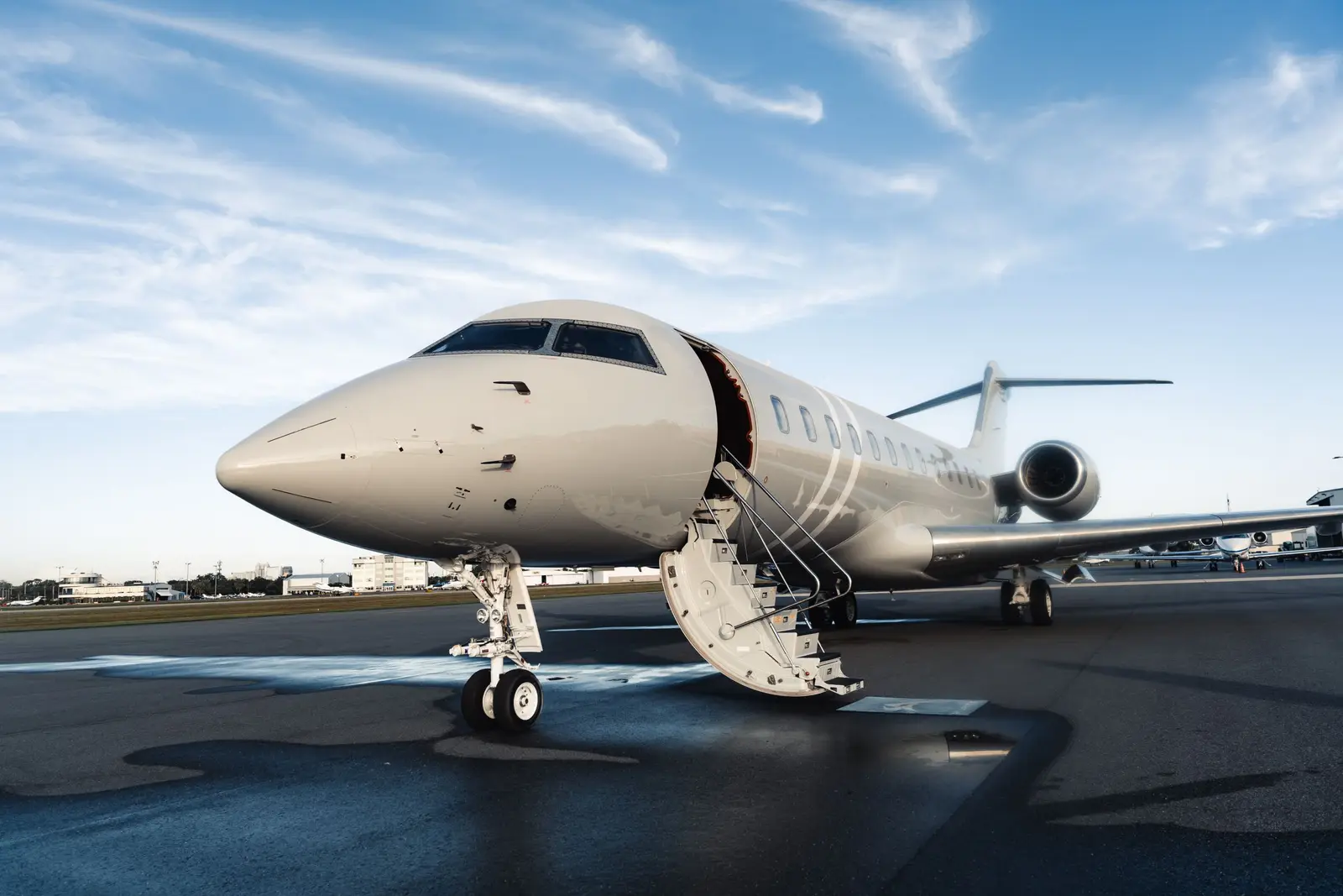 Bombardier Global Express N83WG operated by Fly Alliance photo 5