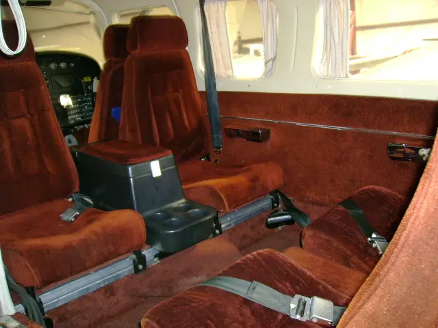 Piper PA-34-200T Seneca II N8426G operated by Wisconsin Aviation, Inc. photo 2