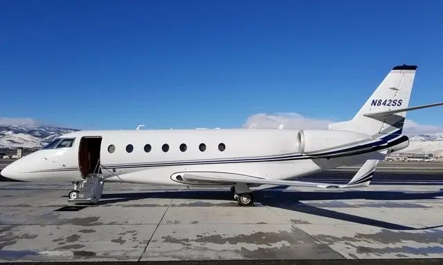 Gulfstream G200 N842SS operated by Presidential Aviation, exterior