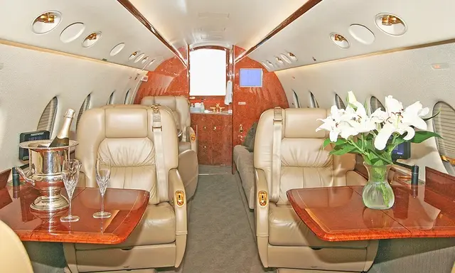 Gulfstream G200 N842SS operated by Presidential Aviation photo 4