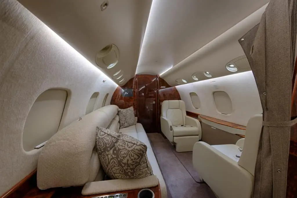 Gulfstream G450 N844SJ operated by Solairus Aviation photo 4