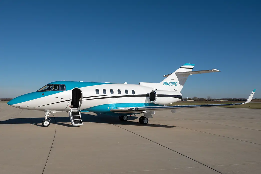 Beechcraft Hawker 850XP N850PE operated by Integrated Flight Resources, Inc., KDPA photo 5