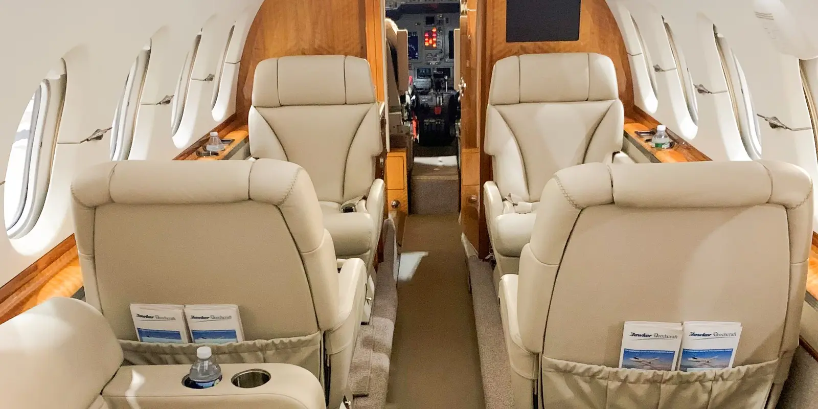 Beechcraft Hawker 850XP N850SG operated by Sky Quest, LLC, KCLE photo 3