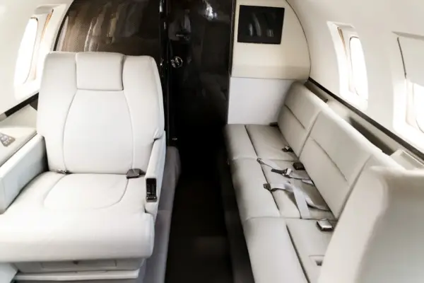 Beechcraft Hawker 800 N850SX operated by Starjet, Inc., KLAX photo 3