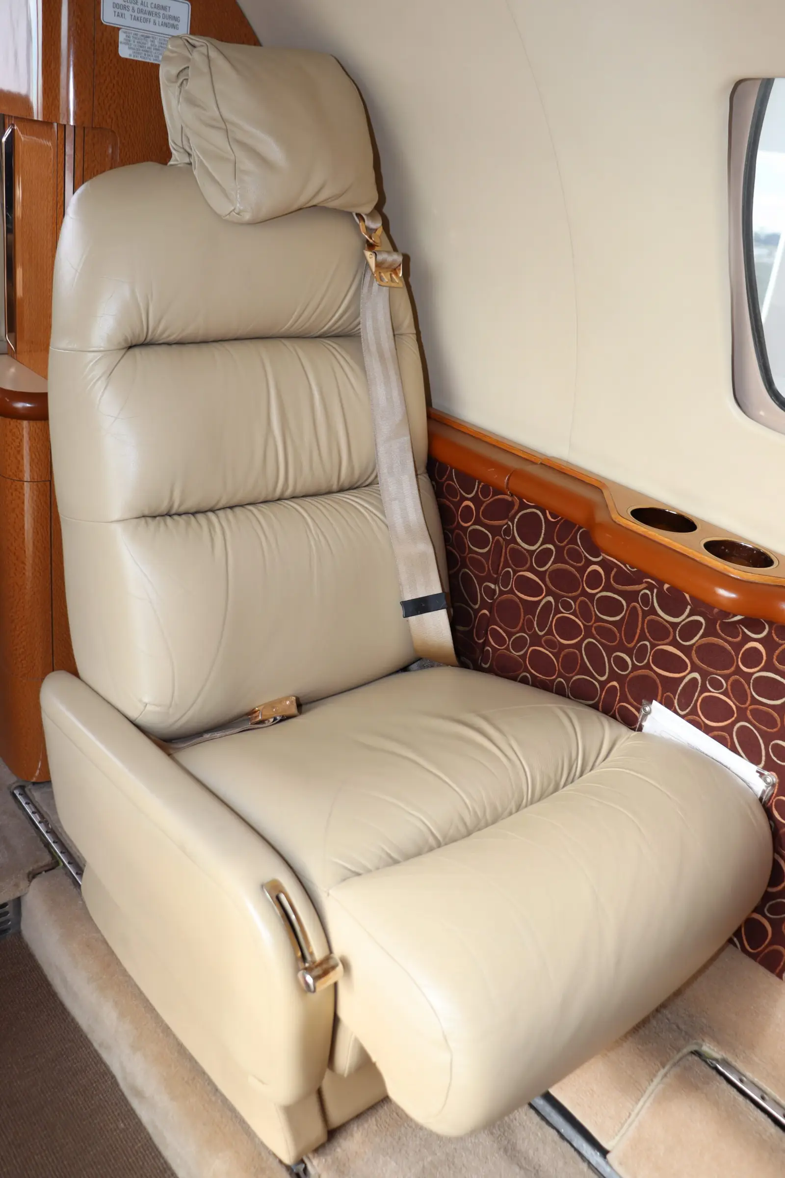 Cessna Citation Ultra N851SH operated by Silverhawk Aviation, Inc., exterior