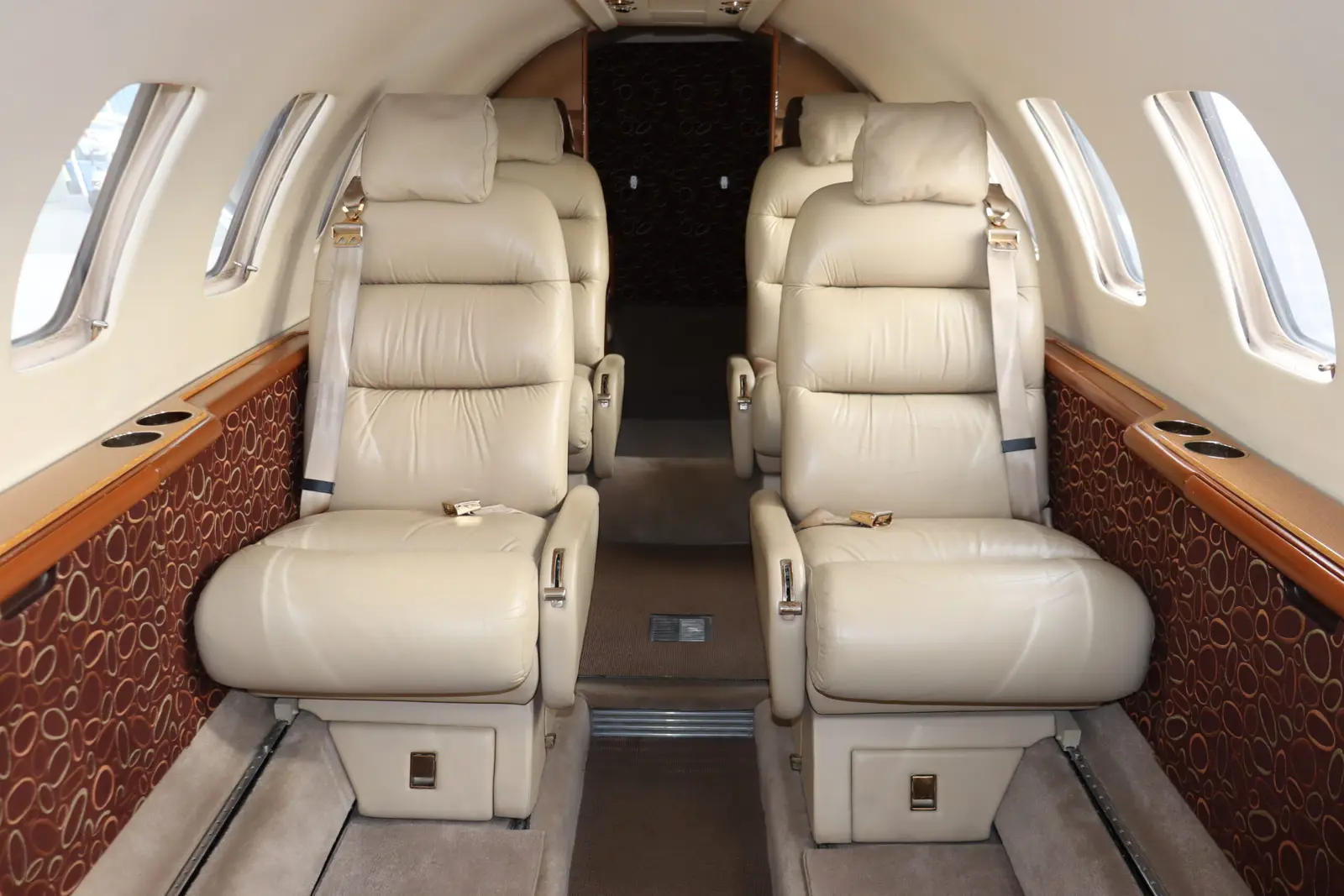 Cessna Citation Ultra N851SH operated by Silverhawk Aviation, Inc. photo 2