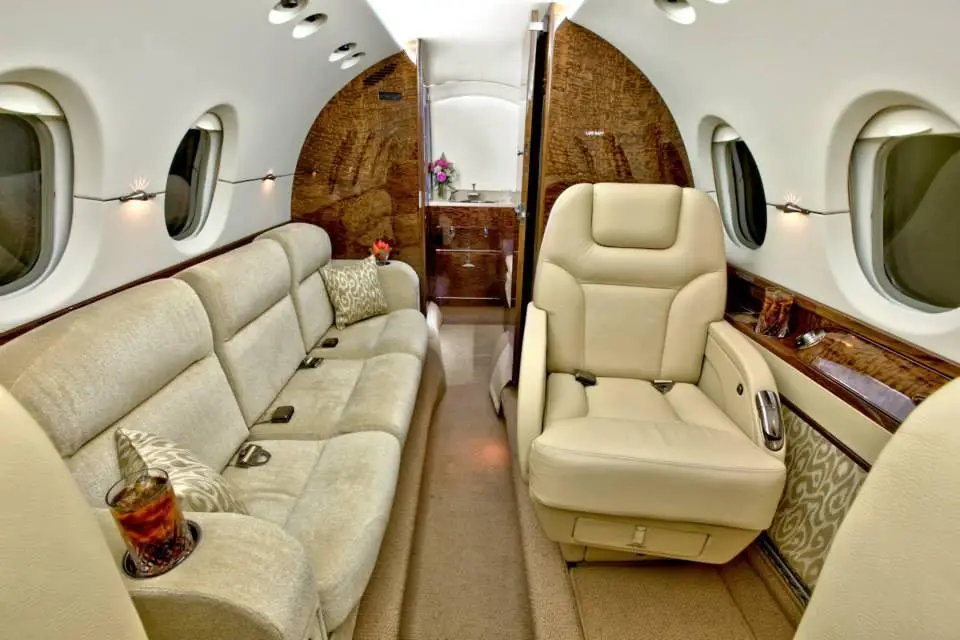 Beechcraft Hawker 800XP N854FL operated by SC Aviation Inc., KJVL photo 2