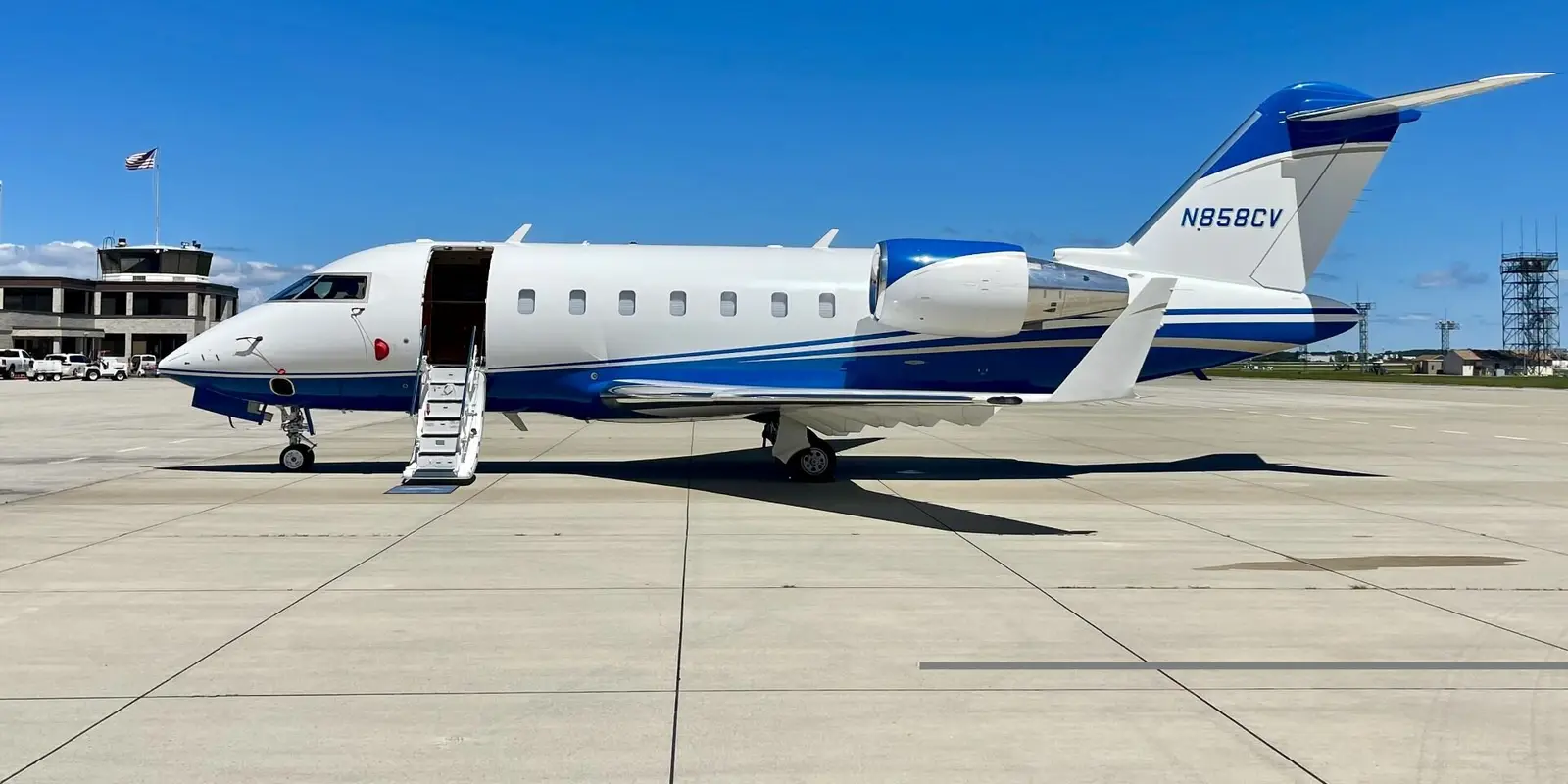 Bombardier Challenger 605 N858CV operated by Sky Quest, LLC, exterior